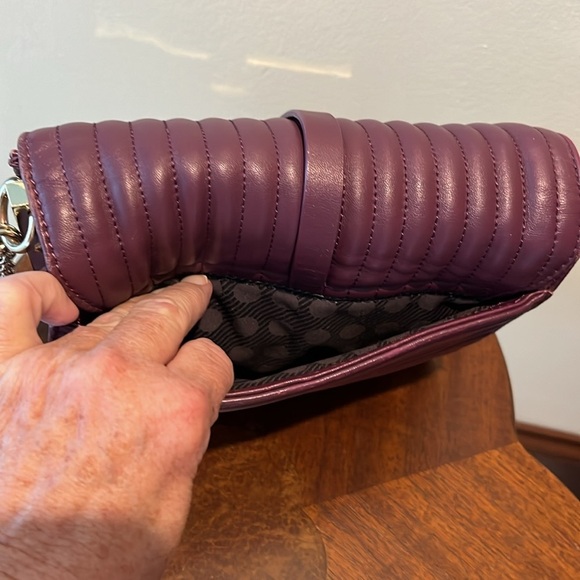 Vince Camuto   Shoulder/Crossbody bag, purple leather Quilted  goldtone hardware - Picture 9 of 17